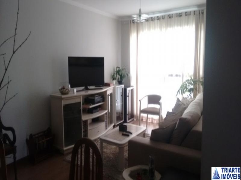 Apartamento à venda com 3 quartos, 79m² - Foto 2