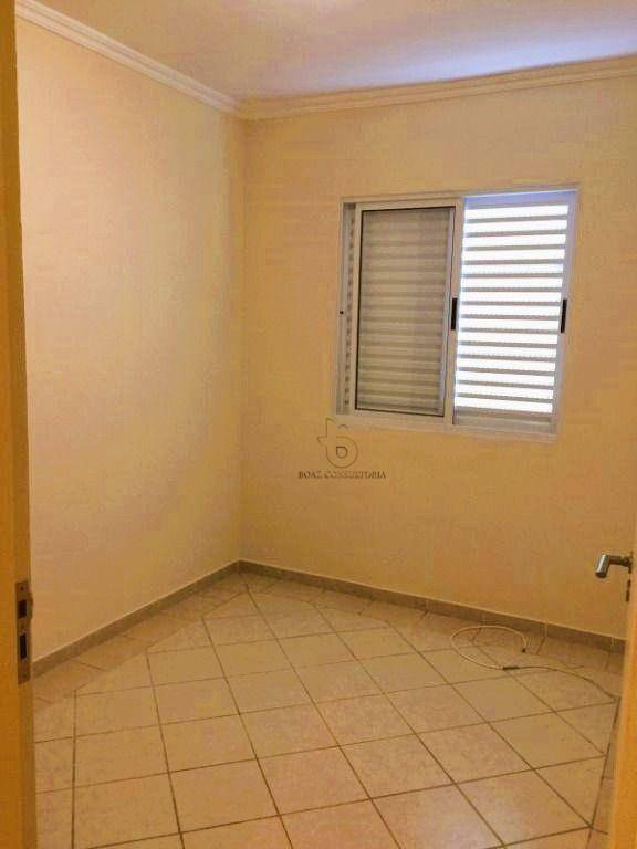 Apartamento à venda com 3 quartos, 85m² - Foto 14