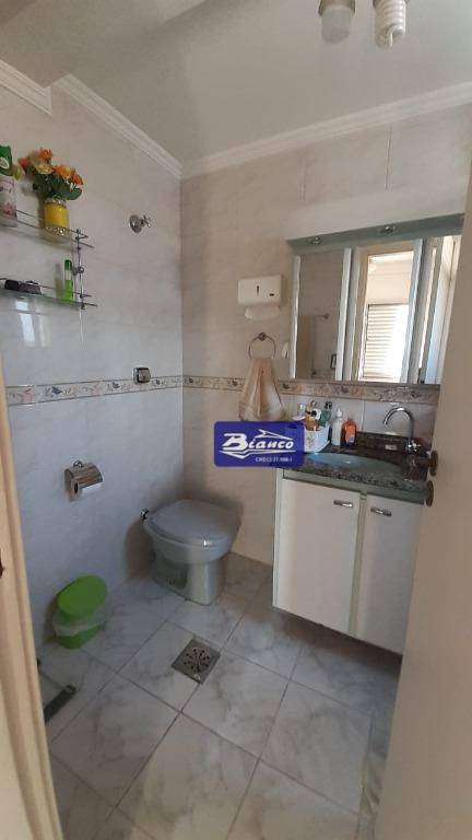 Apartamento à venda com 2 quartos, 82m² - Foto 10