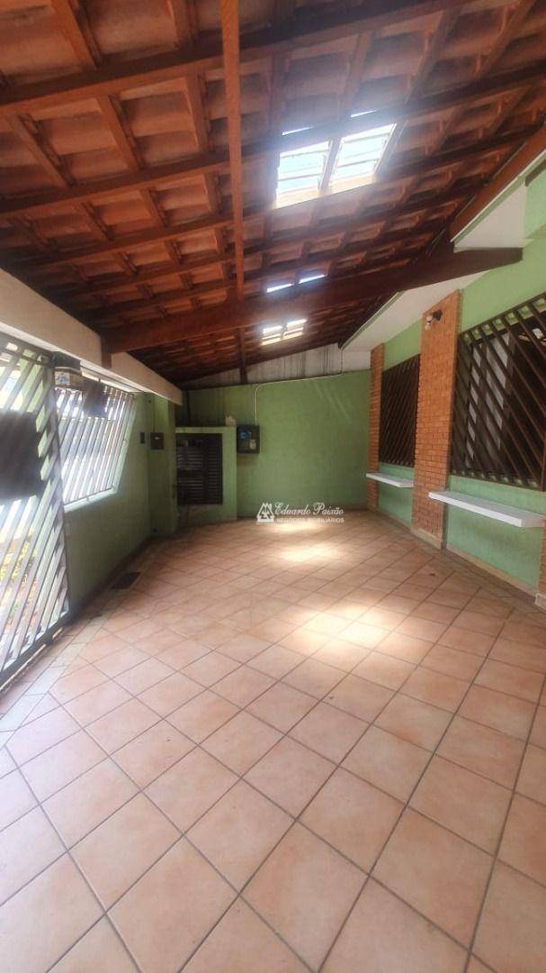 Casa à venda e aluguel com 2 quartos, 185m² - Foto 2