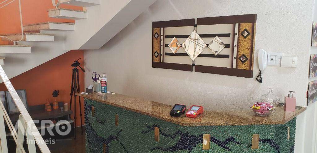 Casa à venda e aluguel com 3 quartos, 440m² - Foto 6