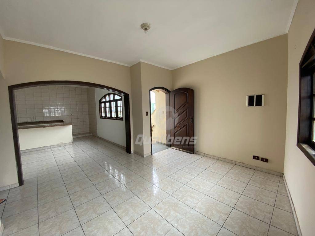 Sobrado à venda com 3 quartos, 120m² - Foto 1