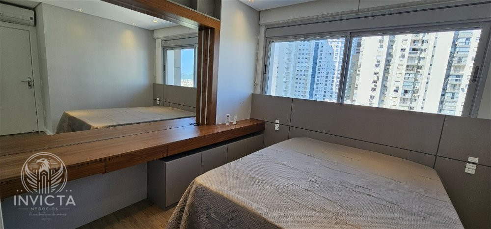 Apartamento à venda com 4 quartos, 156m² - Foto 12