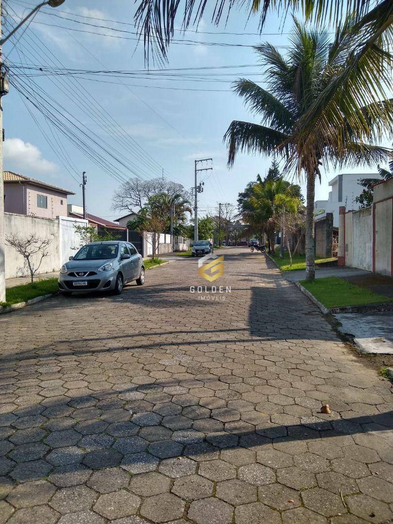 Sobrado à venda com 3 quartos, 200m² - Foto 2