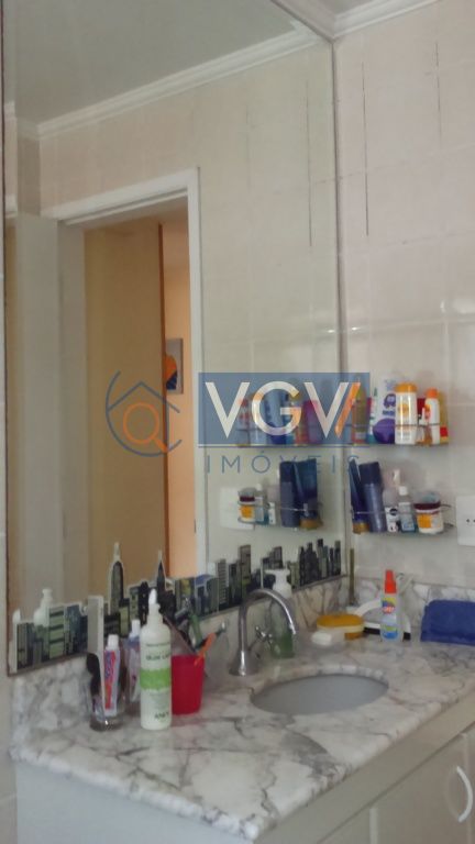 Apartamento à venda com 2 quartos, 60m² - Foto 4