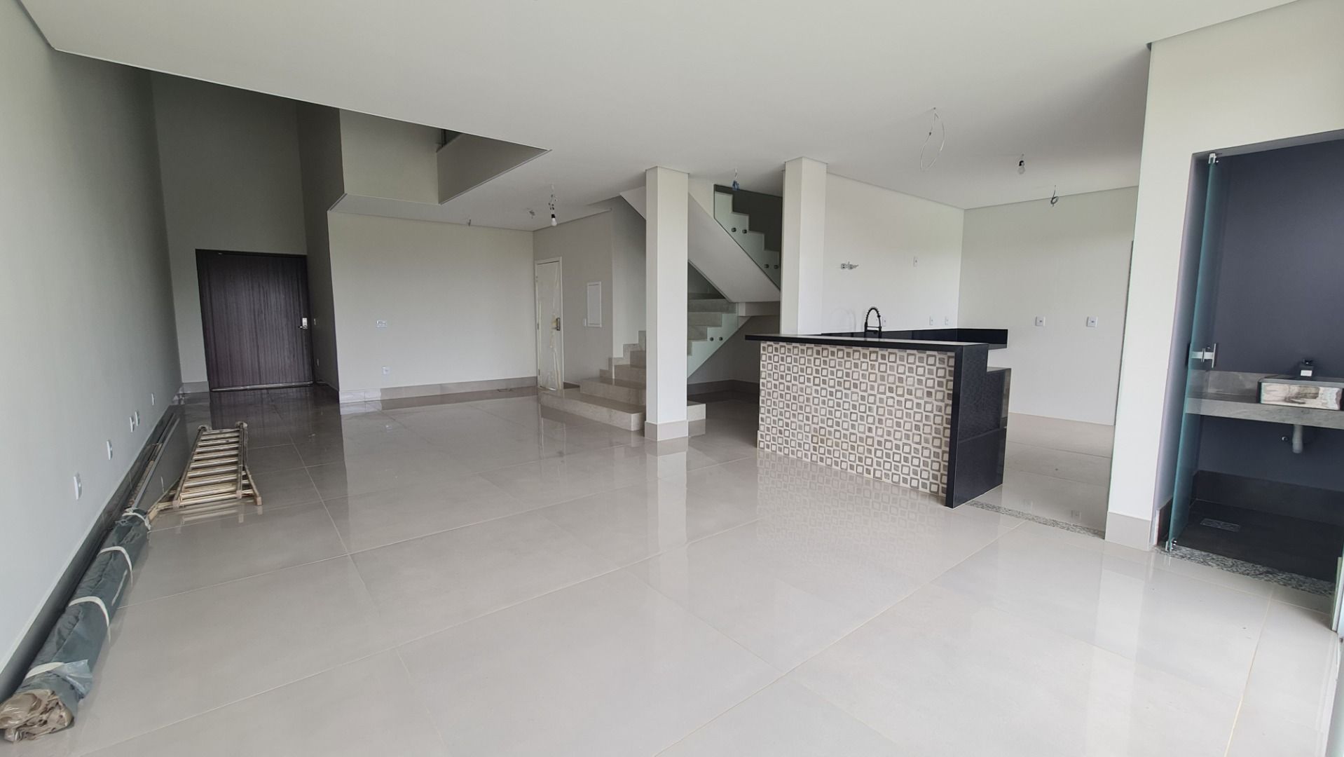 Casa de Condomínio para alugar com 5 quartos, 305m² - Foto 14