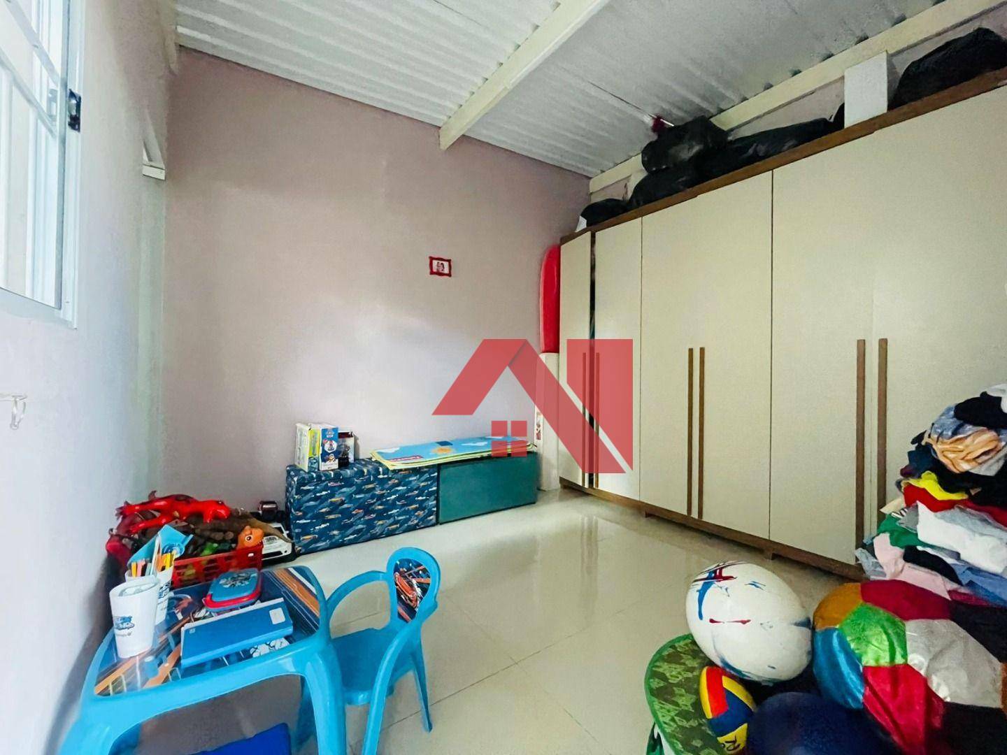 Casa à venda com 3 quartos, 68m² - Foto 10