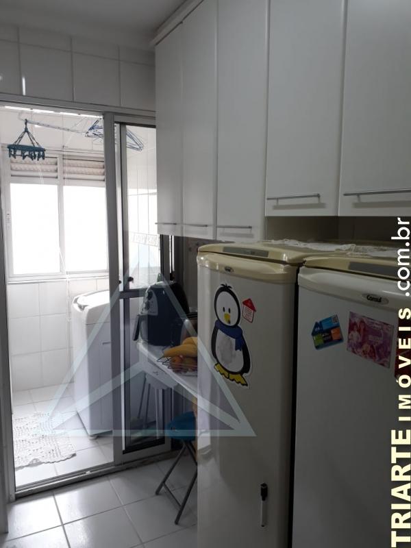 Apartamento à venda com 3 quartos, 61m² - Foto 4