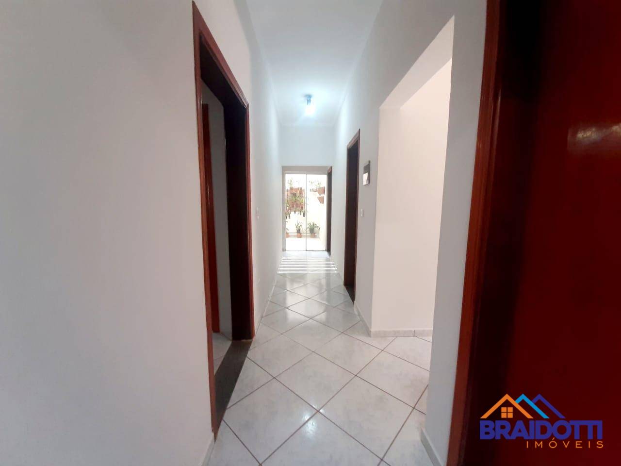 Casa à venda com 4 quartos, 216m² - Foto 5