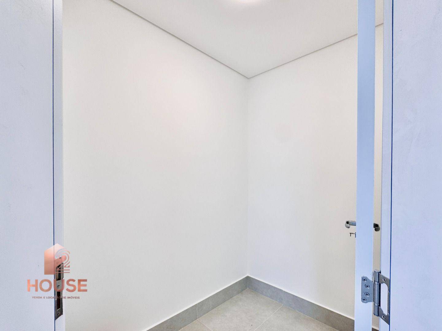 Casa de Condomínio à venda com 3 quartos, 300m² - Foto 30