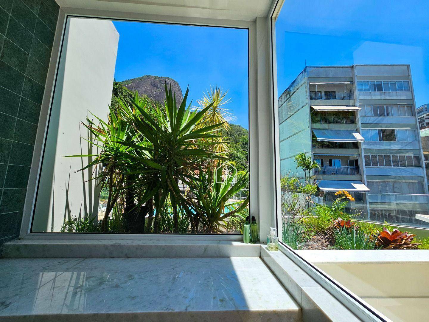 Cobertura à venda com 3 quartos, 225m² - Foto 31