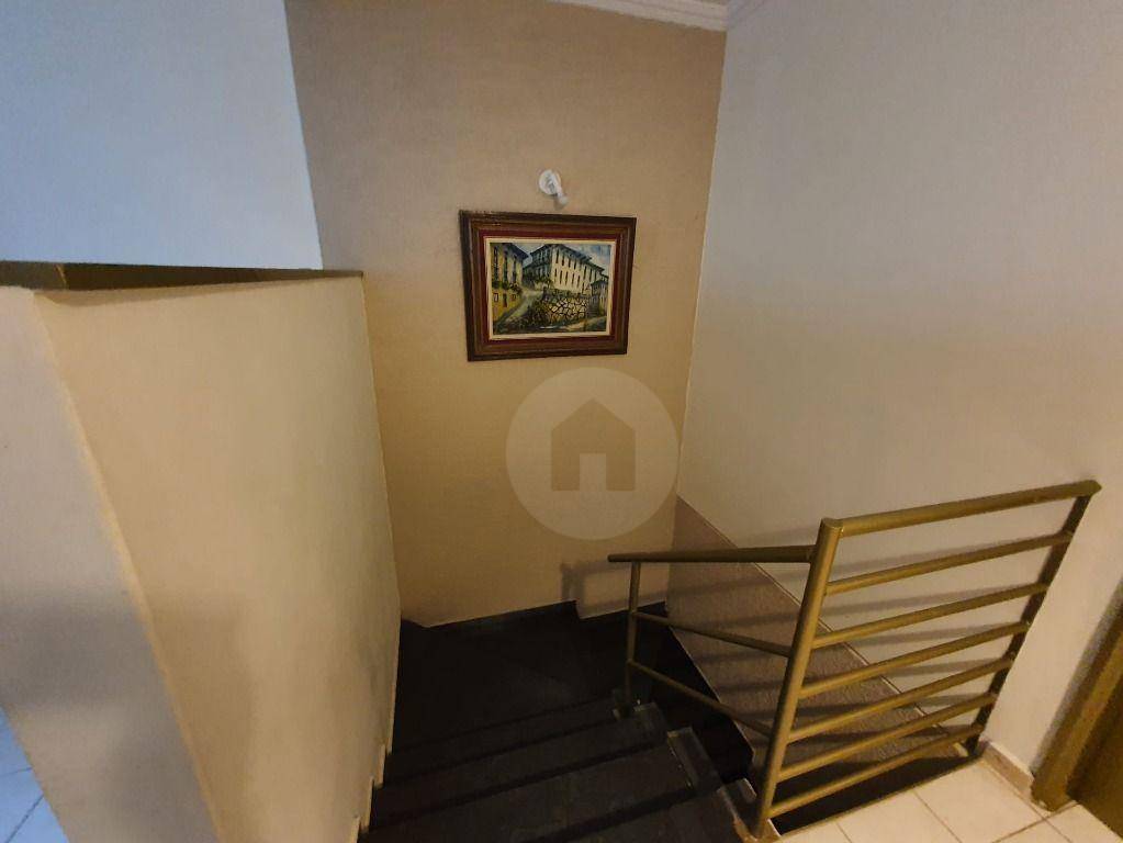 Casa à venda com 3 quartos, 216m² - Foto 19