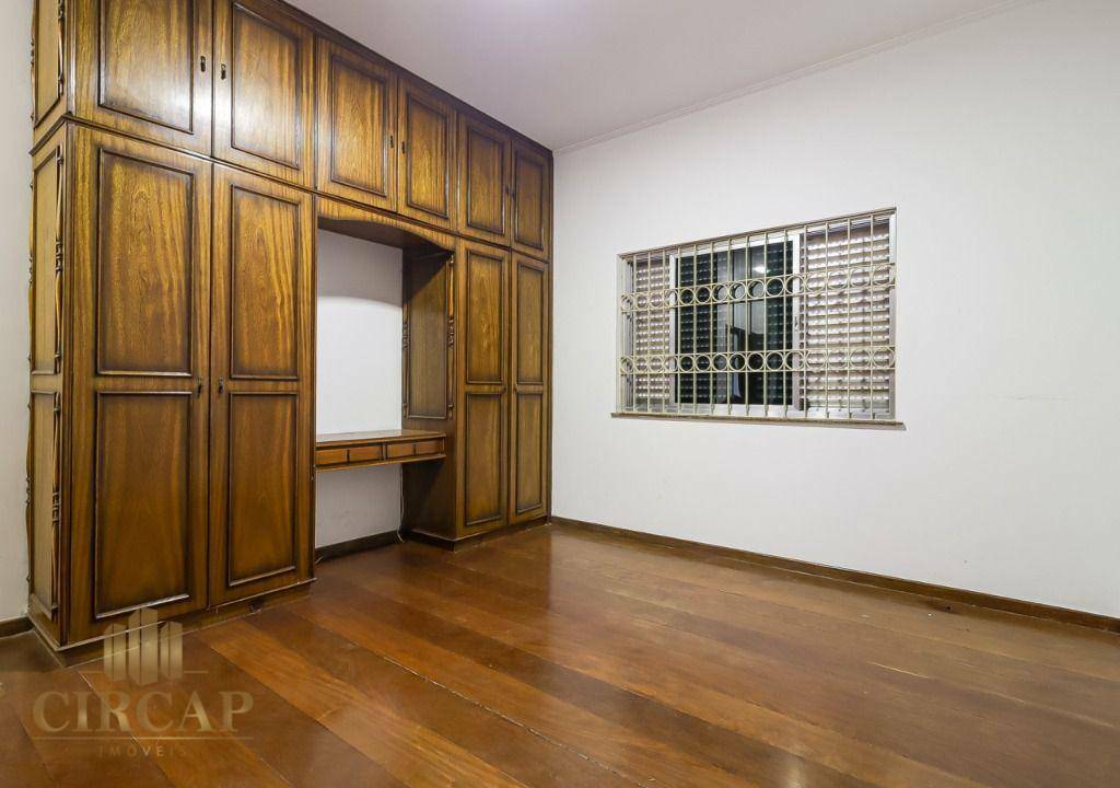 Casa para alugar com 4 quartos, 460m² - Foto 11