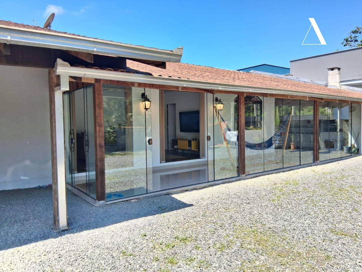 Casa, 3 quartos, 182 m² - Foto 1