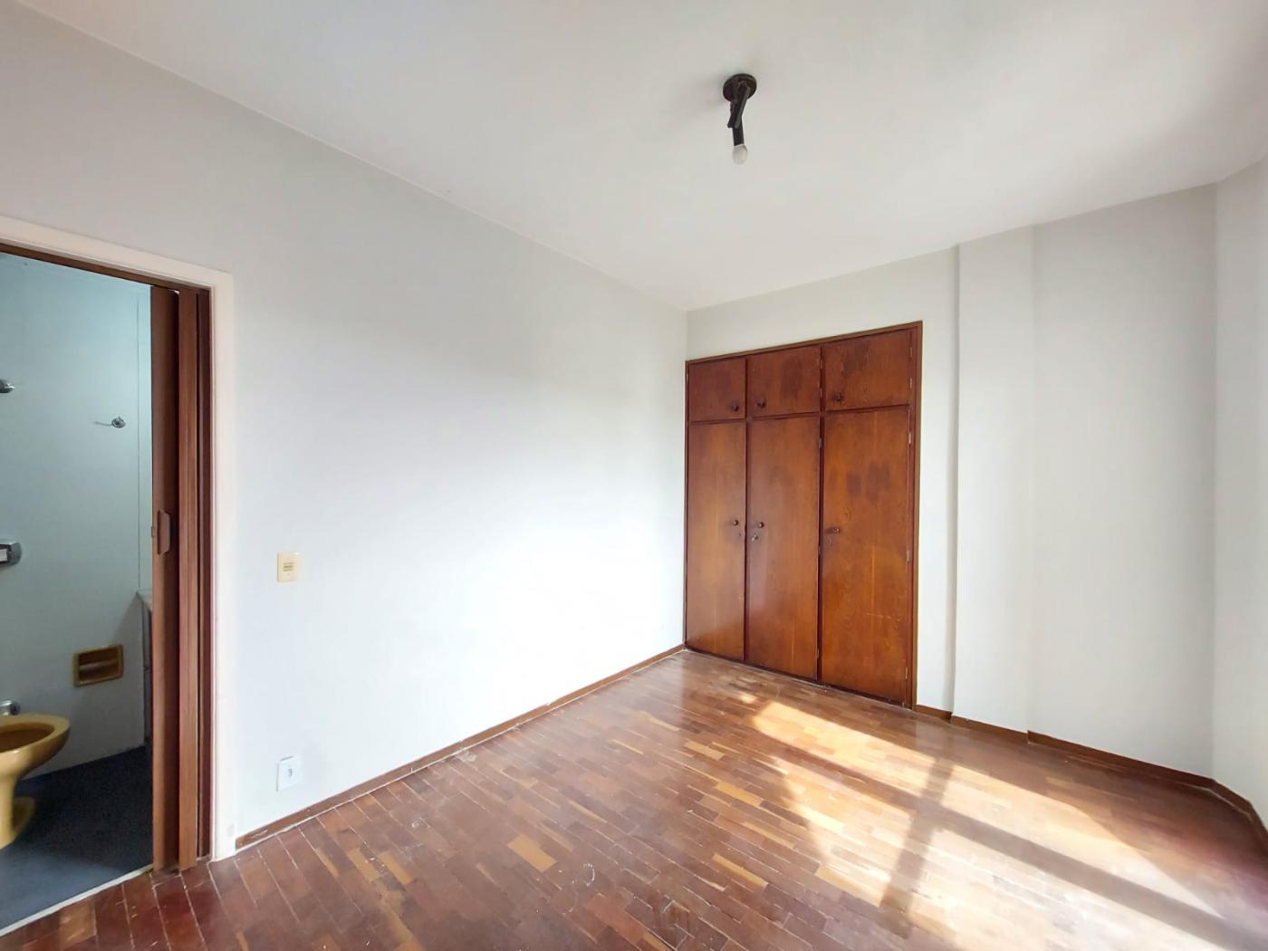 Apartamento para alugar com 2 quartos, 100m² - Foto 8