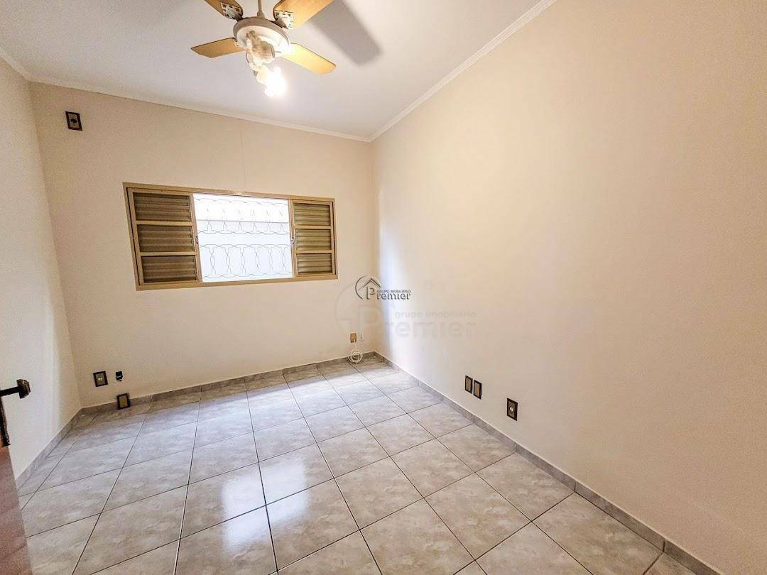 Casa para alugar com 3 quartos, 250m² - Foto 26