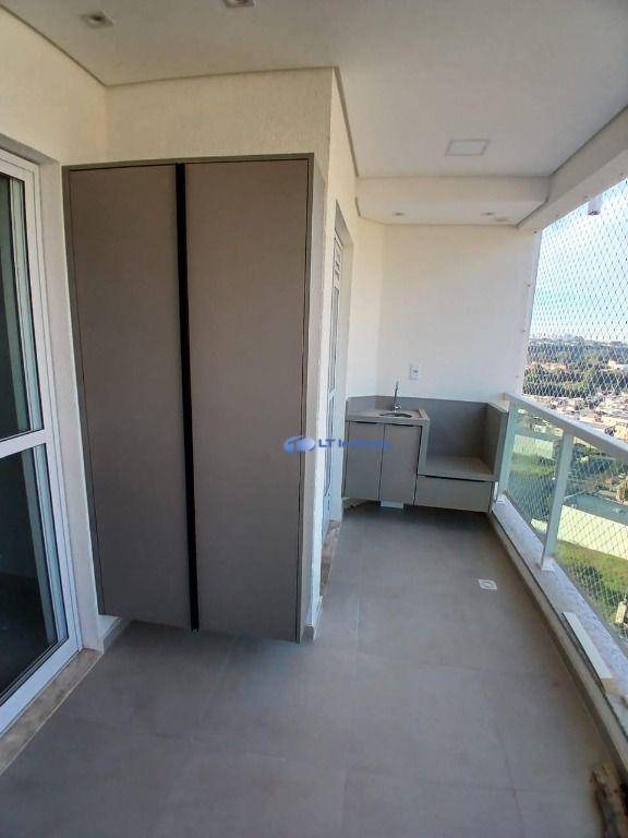 Apartamento para alugar com 3 quartos, 78m² - Foto 2