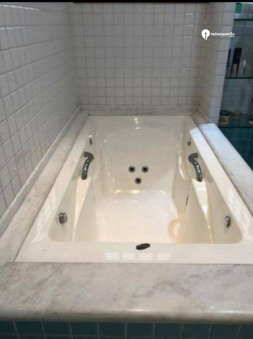 Casa à venda com 3 quartos, 210m² - Foto 10