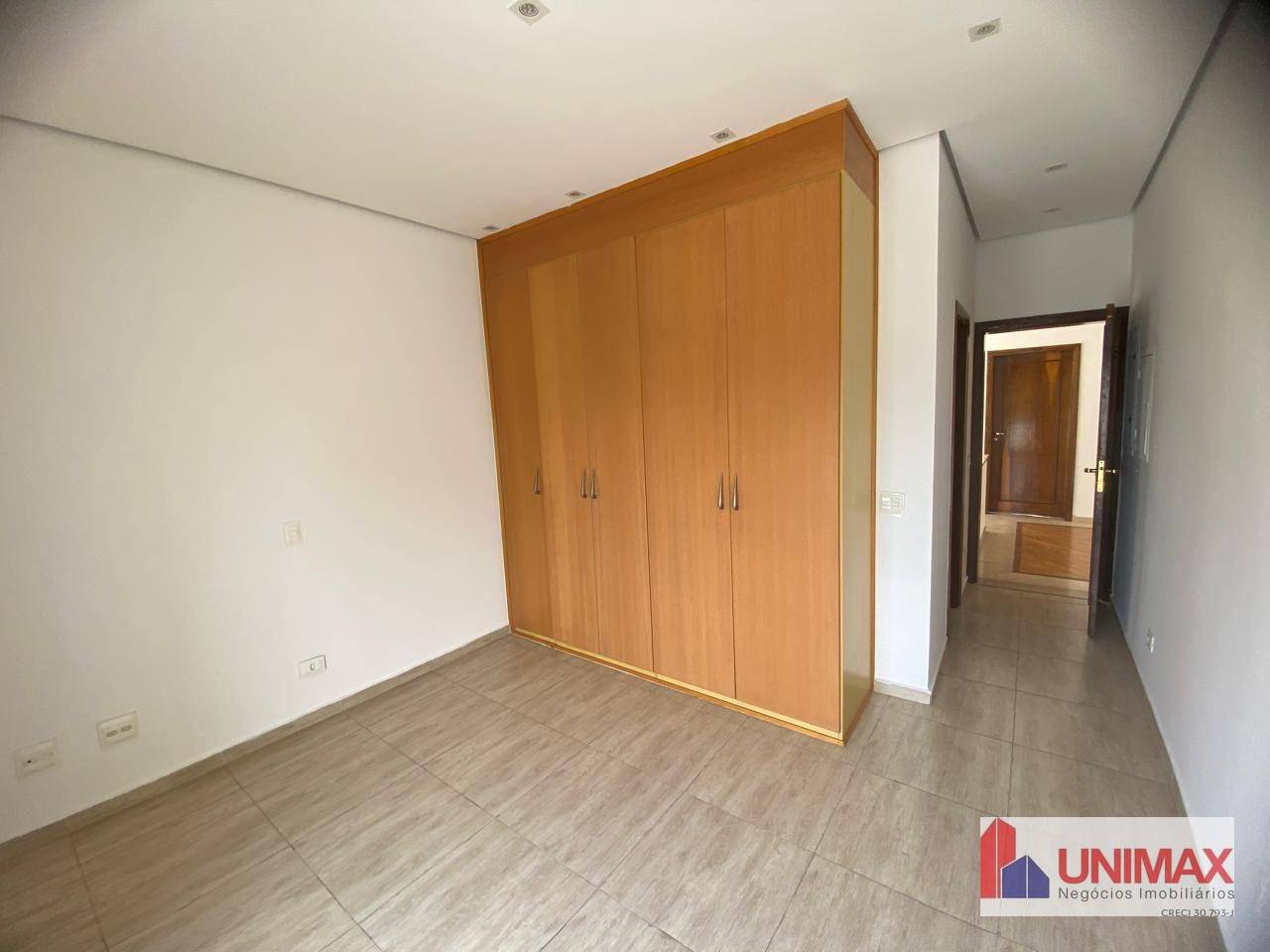 Casa de Condomínio para alugar com 4 quartos, 485m² - Foto 18