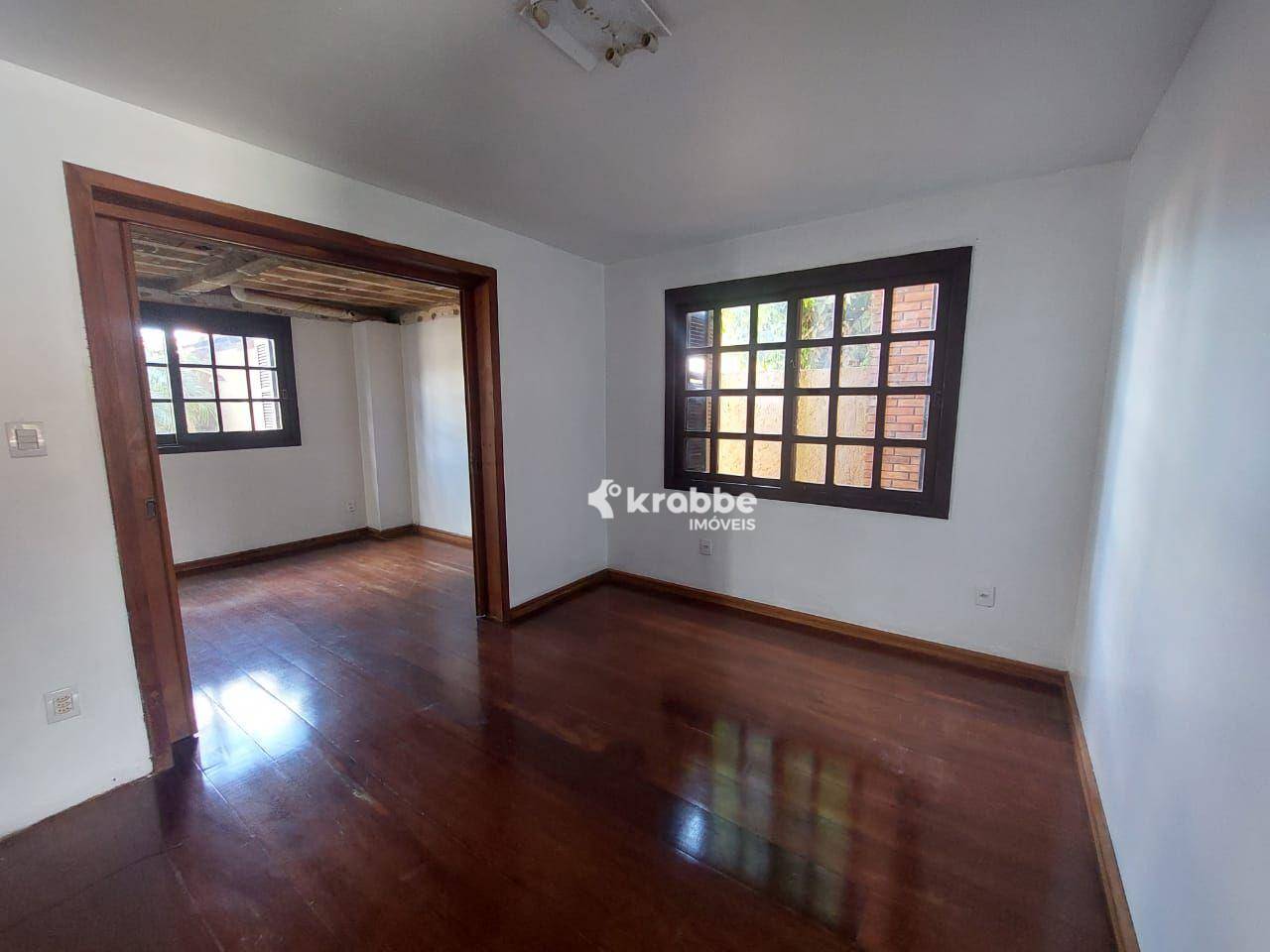 Casa para alugar com 3 quartos, 196m² - Foto 13