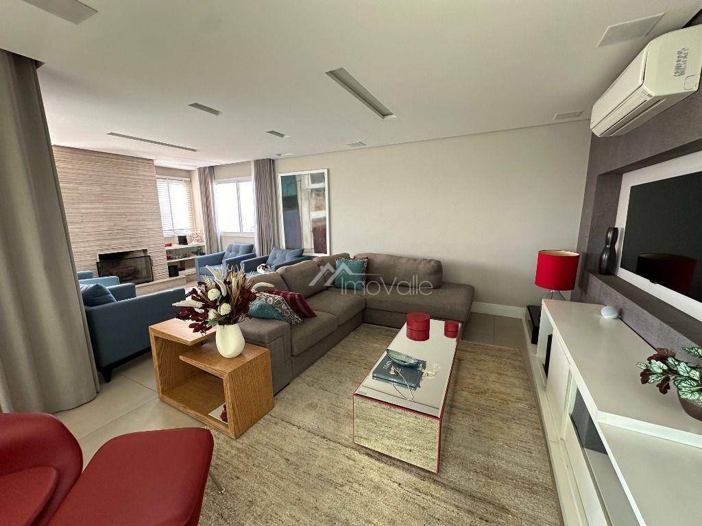 Apartamento à venda com 4 quartos, 233m² - Foto 2