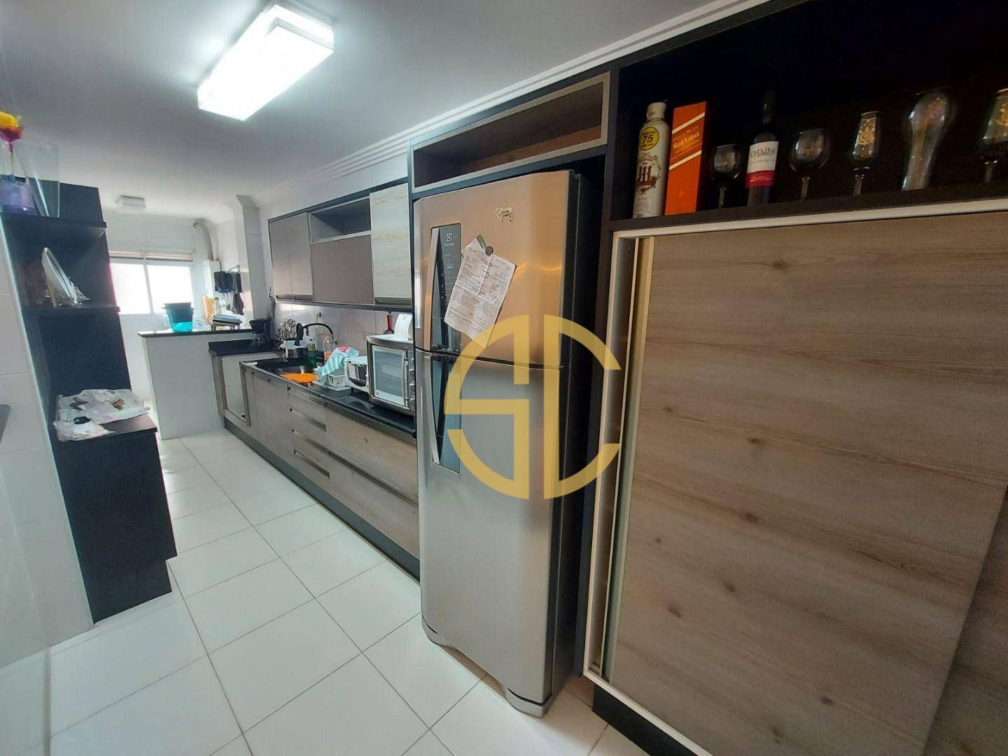 Apartamento à venda com 3 quartos, 131m² - Foto 12