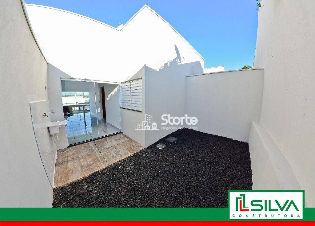 Casa à venda com 2 quartos, 51m² - Foto 11