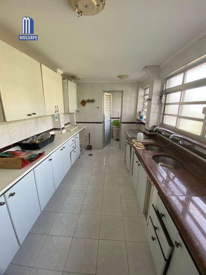 Apartamento à venda com 3 quartos, 131m² - Foto 23