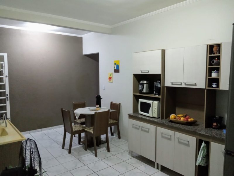 Casa à venda com 2 quartos, 2m² - Foto 11