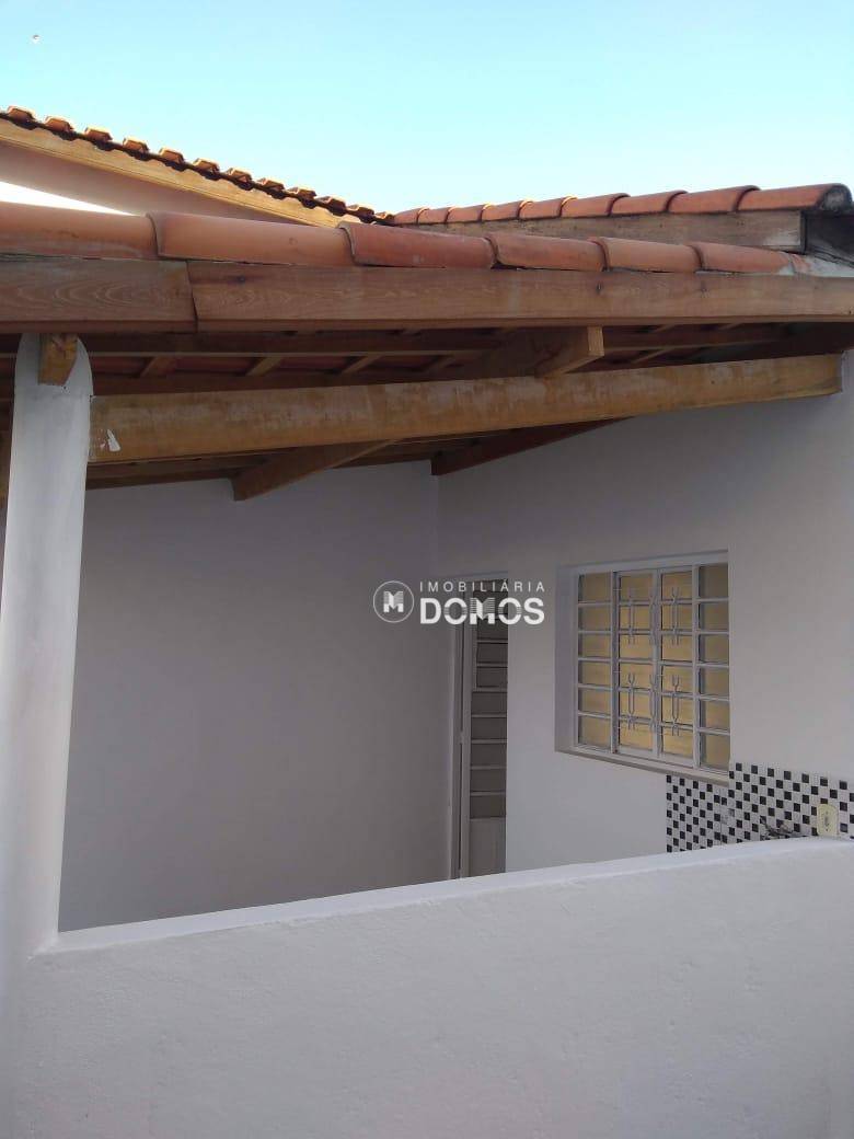 Casa à venda com 3 quartos, 90m² - Foto 16