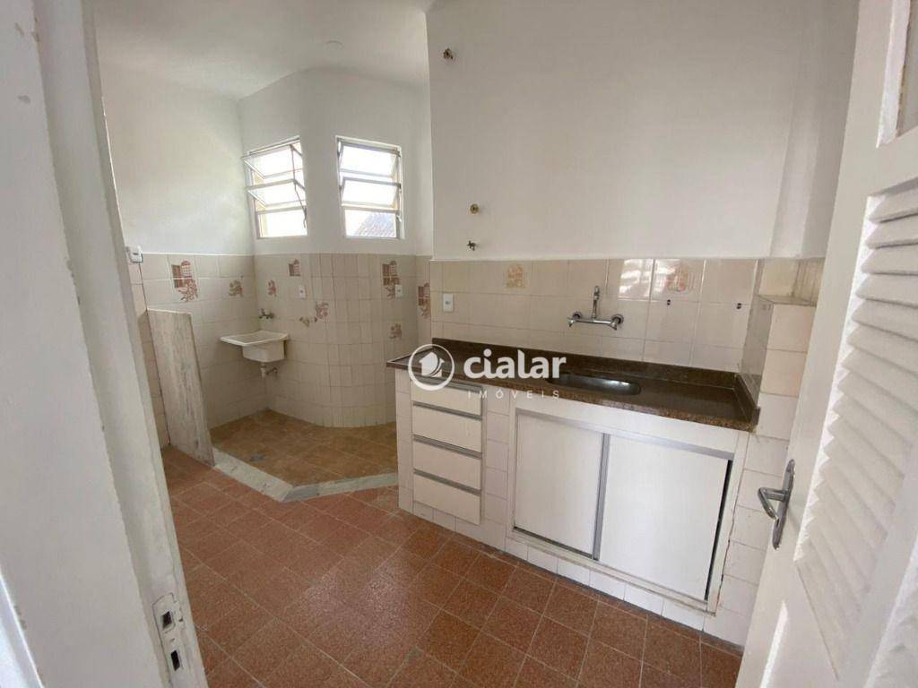 Apartamento para alugar com 2 quartos, 70m² - Foto 18