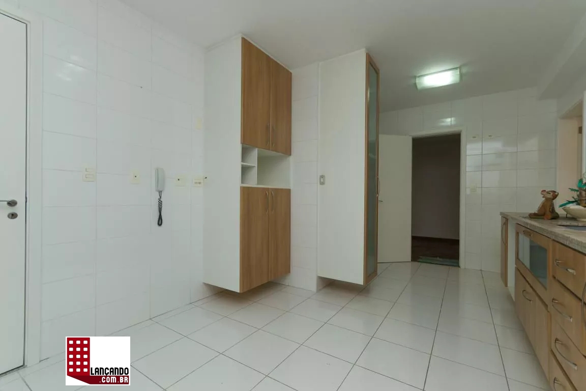 Apartamento à venda com 3 quartos, 213m² - Foto 10