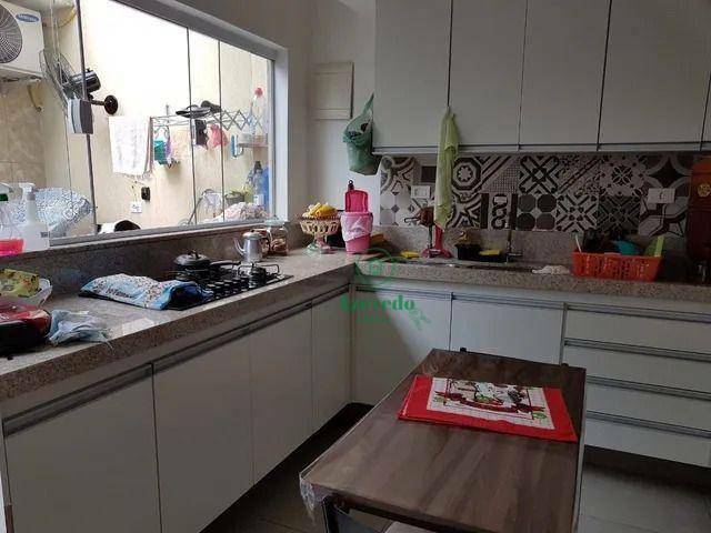 Sobrado à venda e aluguel com 4 quartos, 240m² - Foto 7