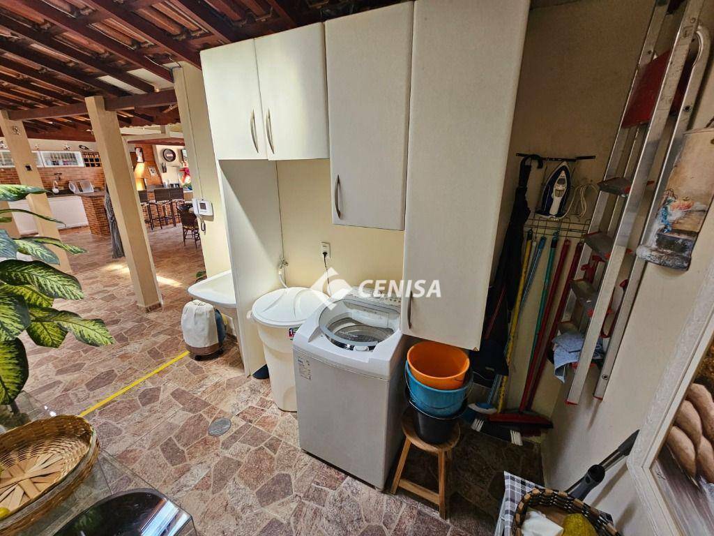 Casa à venda com 2 quartos, 179m² - Foto 11