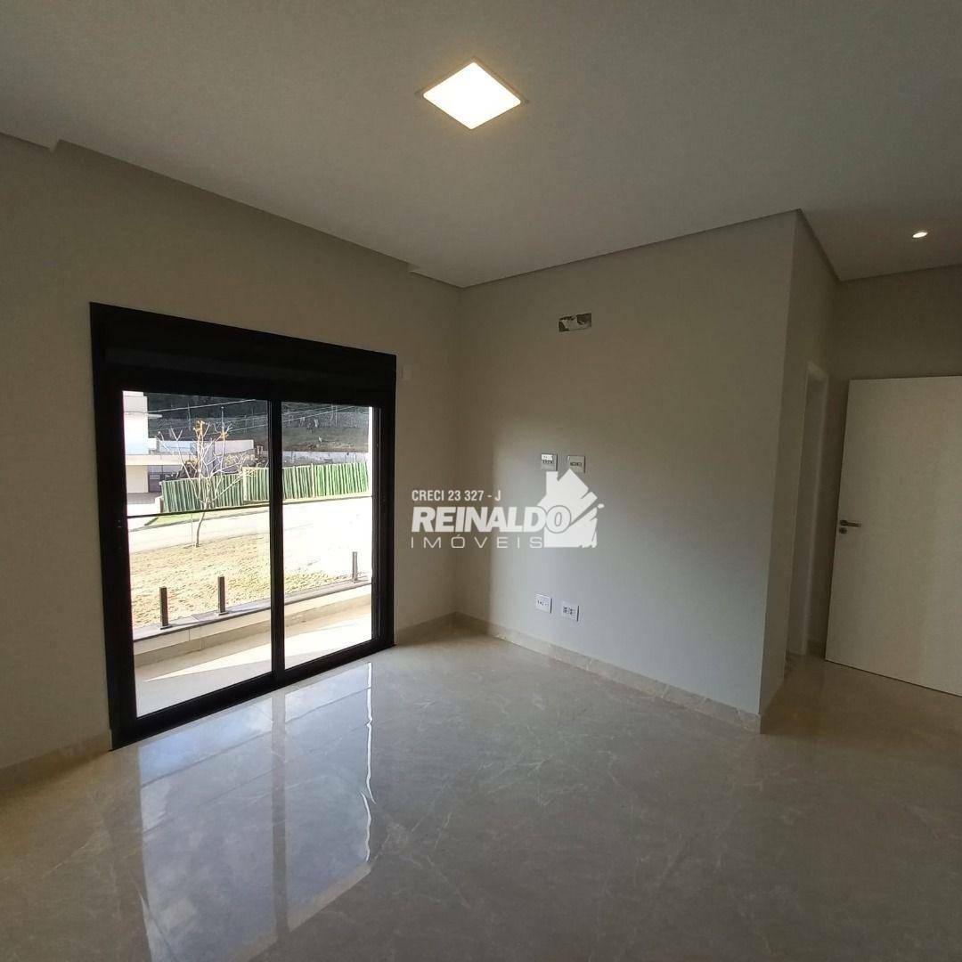 Casa à venda com 3 quartos, 250m² - Foto 27