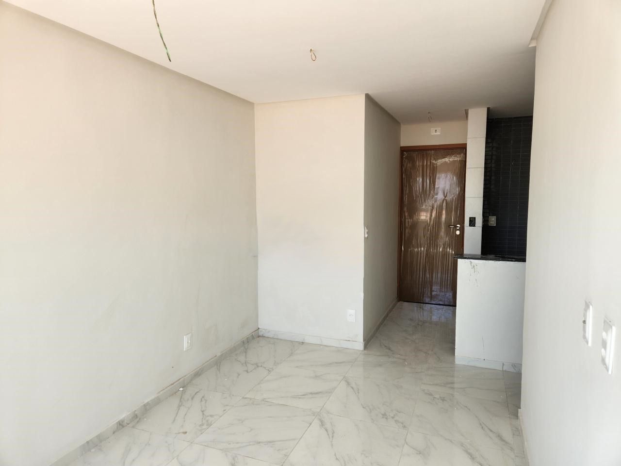 Apartamento à venda com 3 quartos, 63m² - Foto 2