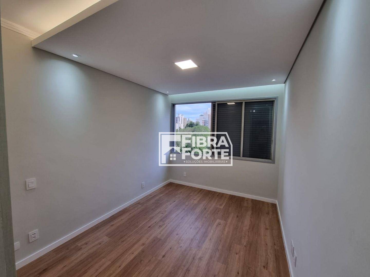 Apartamento à venda com 3 quartos, 200m² - Foto 16