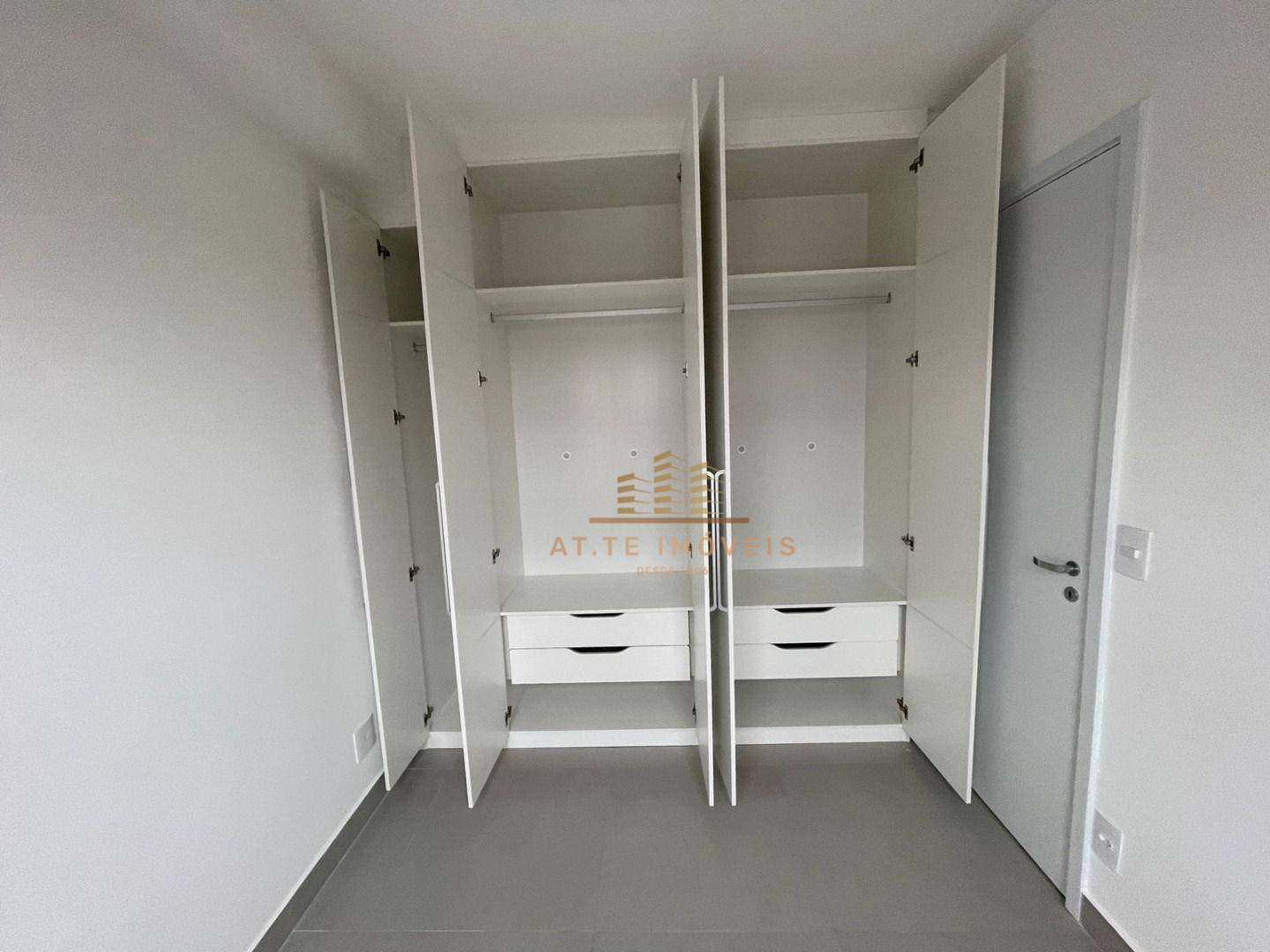 Apartamento à venda com 2 quartos, 37m² - Foto 14