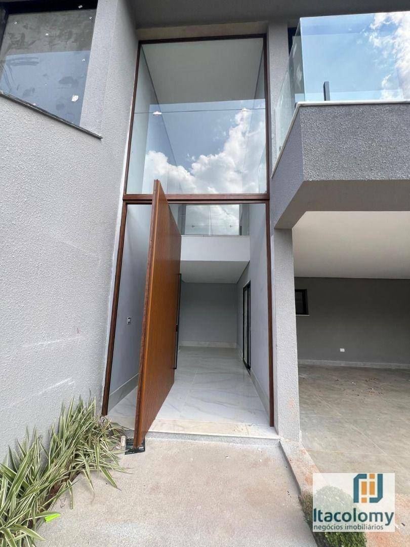 Casa de Condomínio à venda com 4 quartos, 420m² - Foto 2