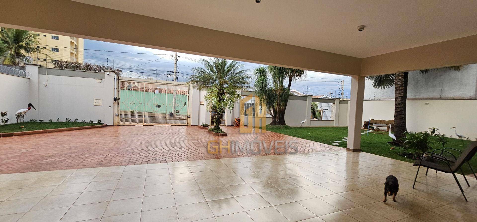Casa à venda com 4 quartos, 310m² - Foto 6