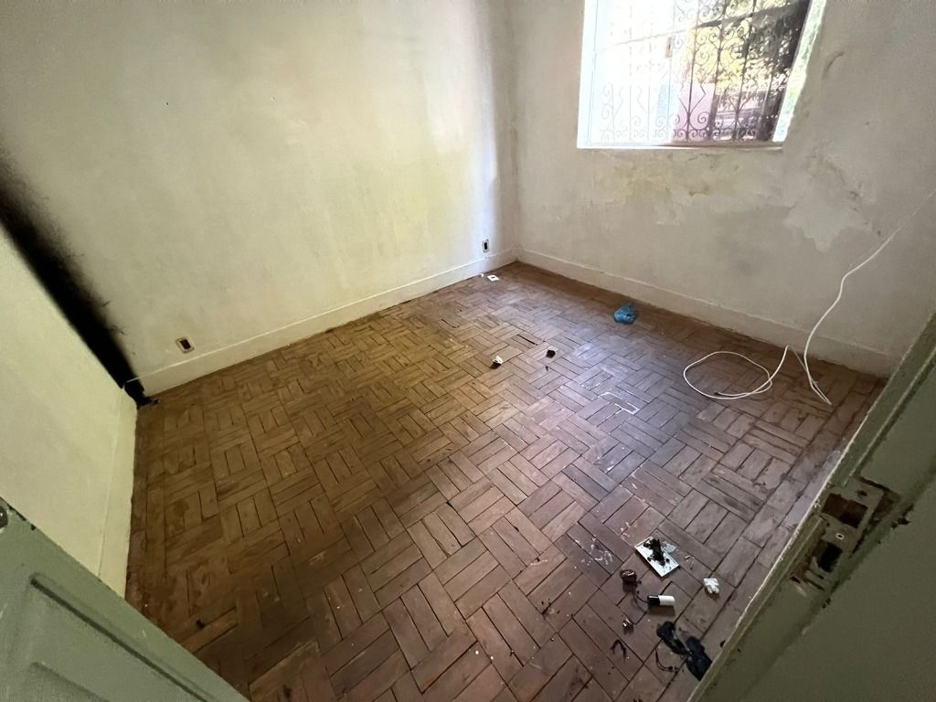 Casa à venda com 3 quartos, 200m² - Foto 17