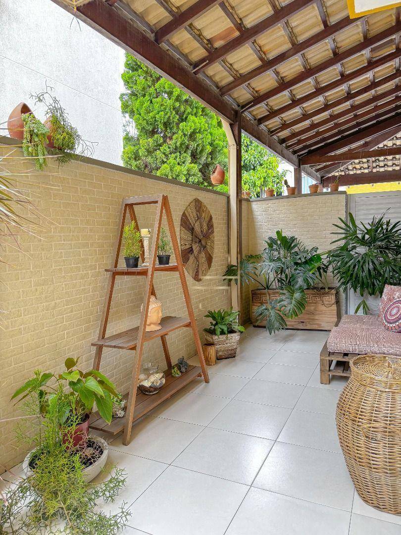 Casa de Condomínio à venda com 4 quartos, 181m² - Foto 3