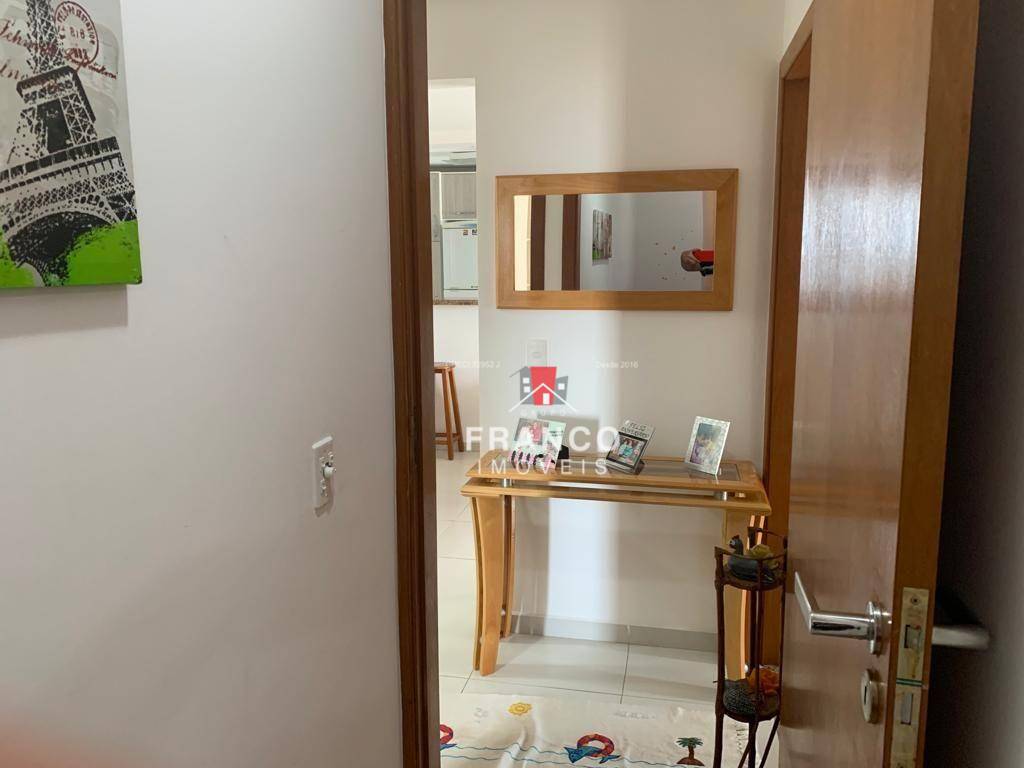 Apartamento à venda com 3 quartos, 123m² - Foto 6