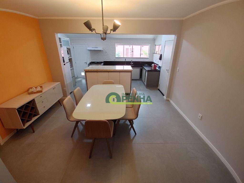 Casa à venda com 4 quartos, 207m² - Foto 11