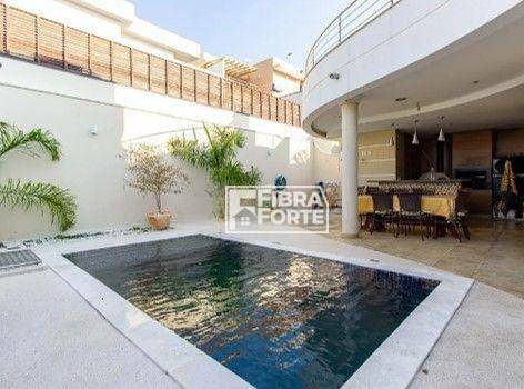 Casa de Condomínio para alugar com 4 quartos, 450m² - Foto 2