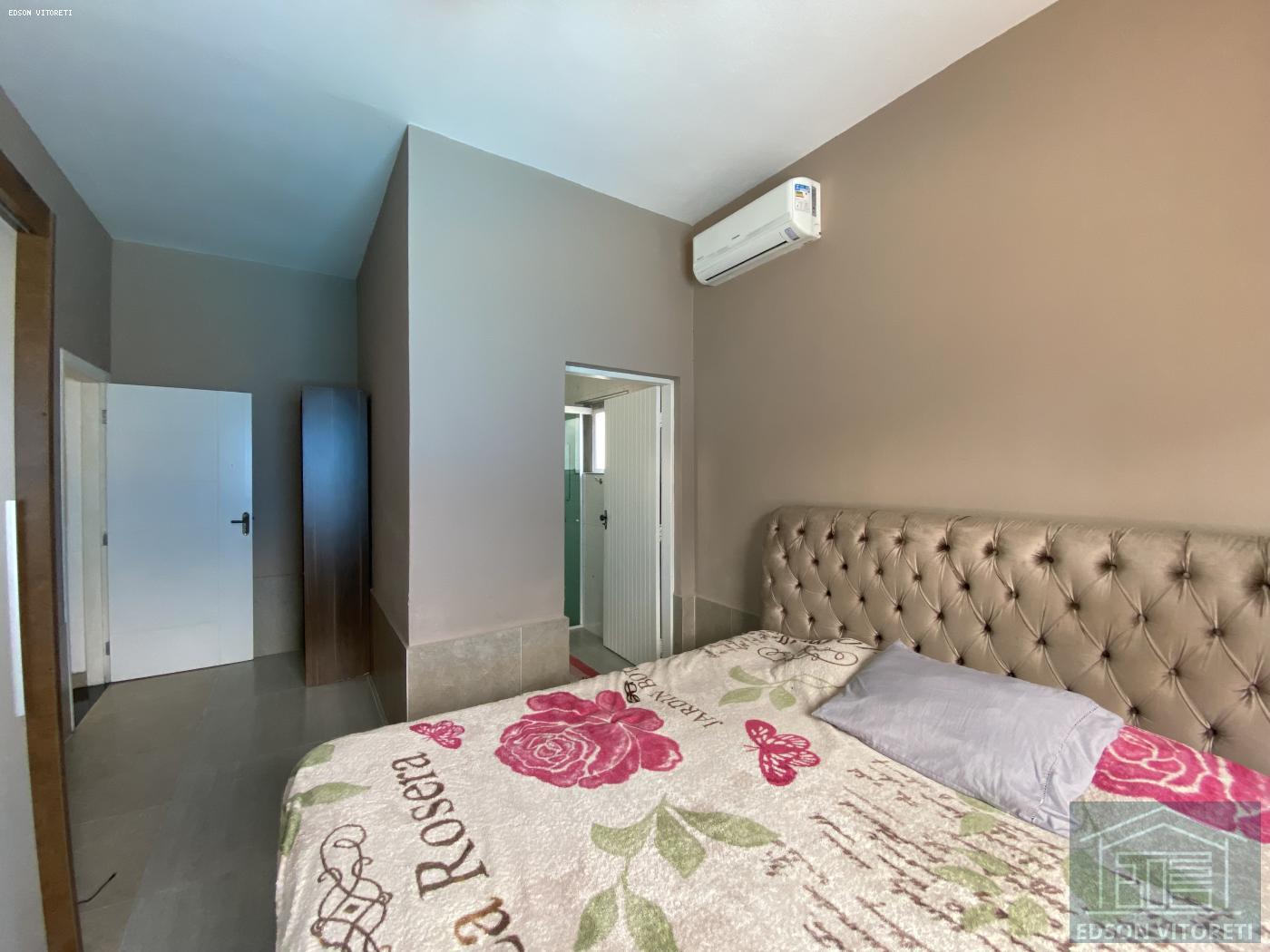 Casa para alugar com 3 quartos, 200m² - Foto 11