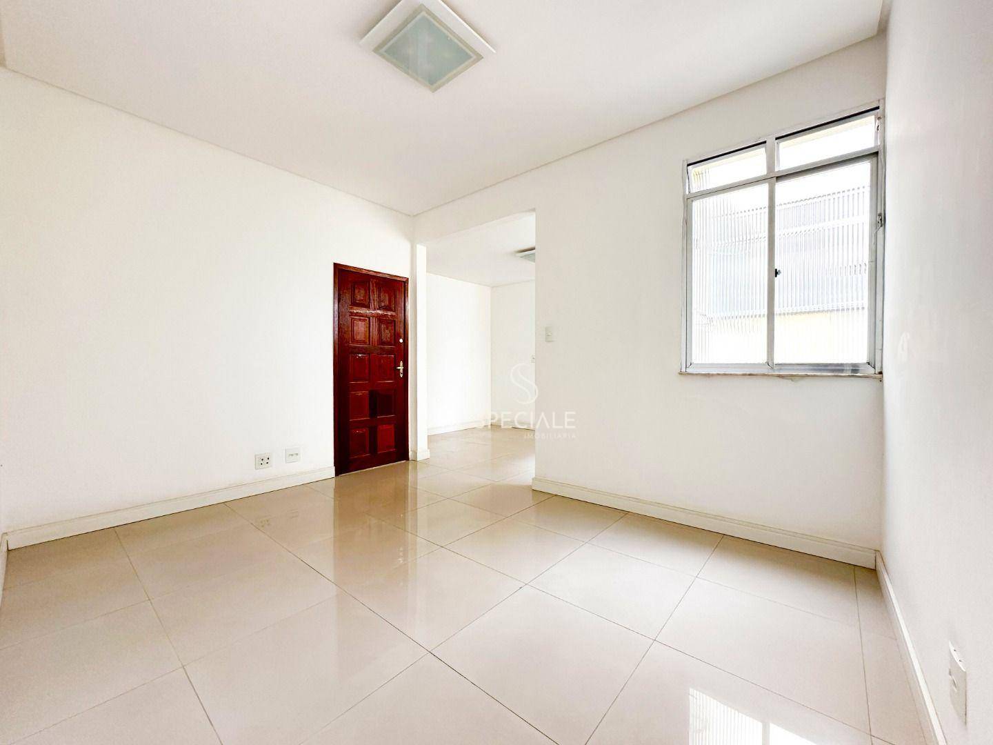 Apartamento à venda com 3 quartos, 105m² - Foto 4