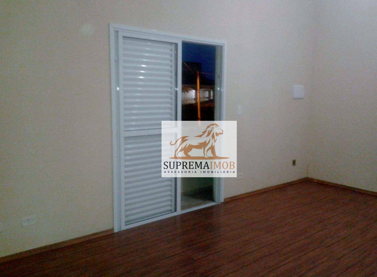 Casa à venda com 2 quartos, 198m² - Foto 4