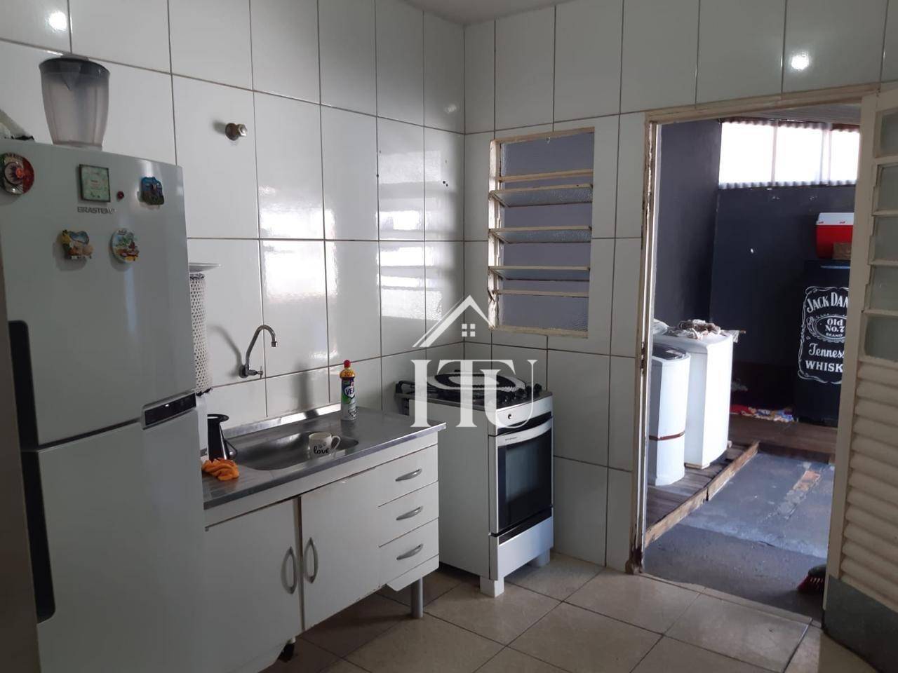 Casa à venda com 3 quartos, 79m² - Foto 9