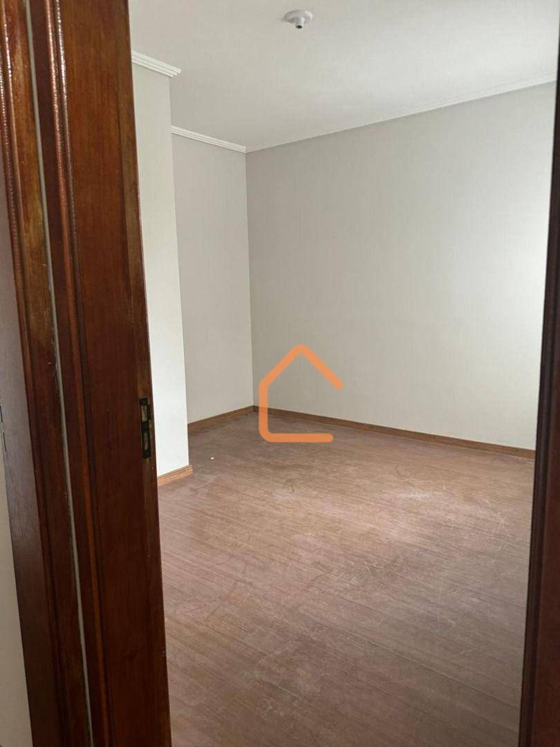 Apartamento à venda com 2 quartos, 75m² - Foto 11